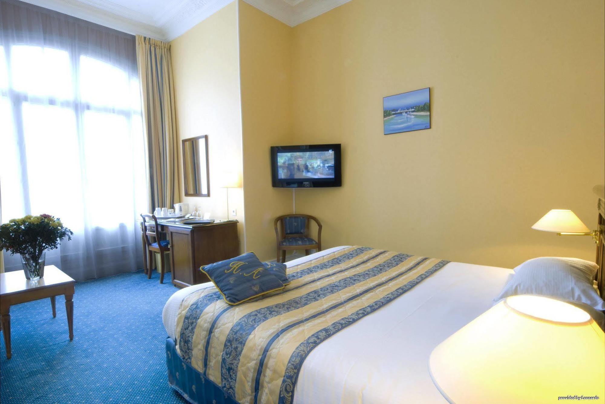 Best Western Hotel D'Arc Орлеан Екстериор снимка